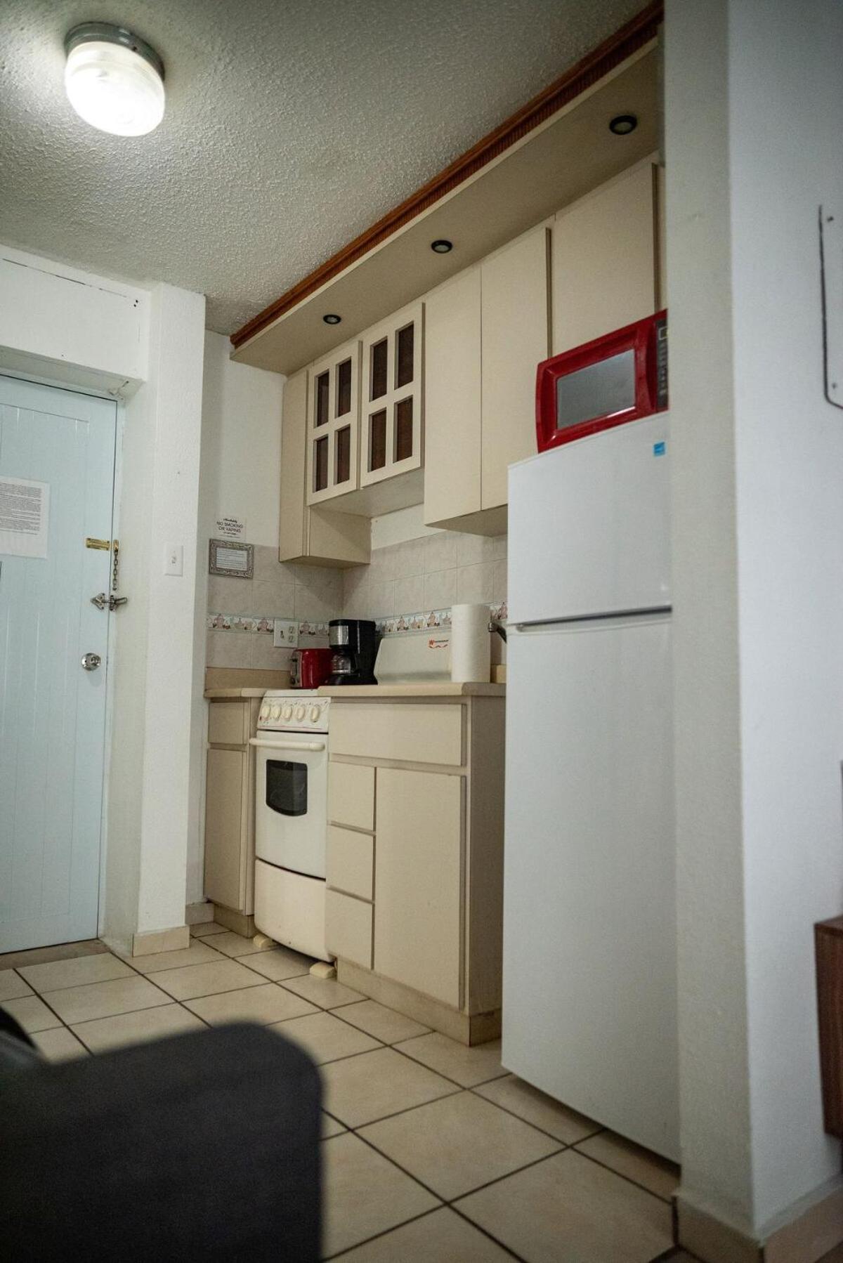 Steps From Foxwoods- Beachfront Retreat With Pools 산후안 외부 사진
